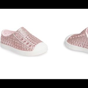 Native toddler slip on sneakers